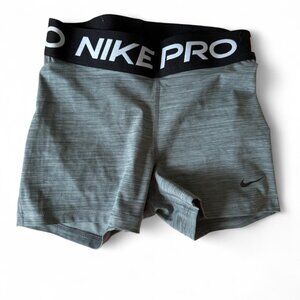 Grey Nike pro shorts (S)